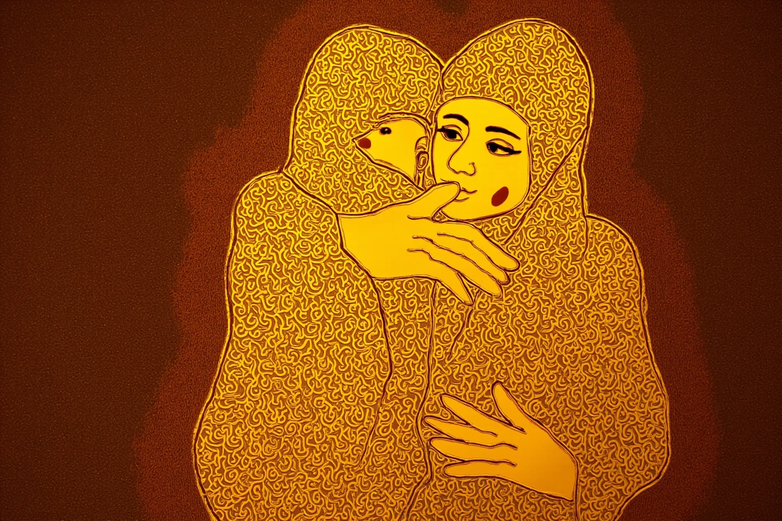 The Most Famous Historical Paintings in the World 22 A golden, ornately patterned painting of two embracing figures wrapped in glowing fabric