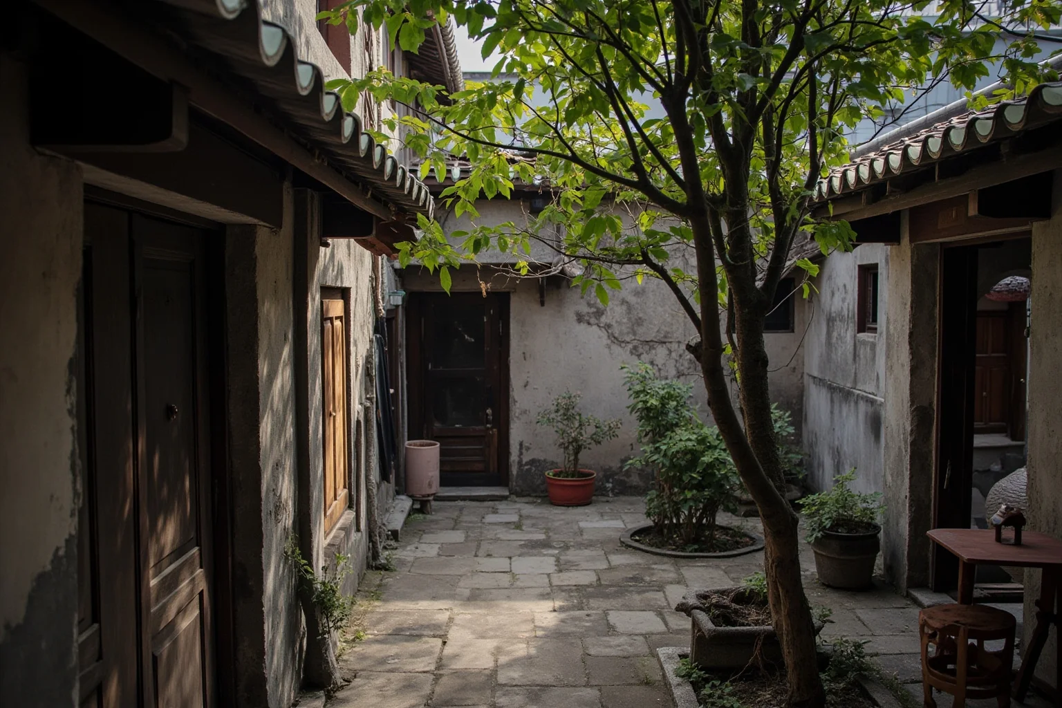 An aging retired pirate captain's peaceful courtyard home in old Guangdong province