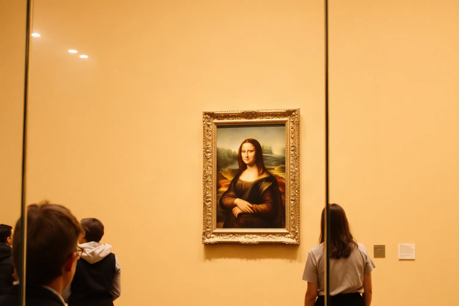 The Story Behind How The Mona Lisa Became The Most Famous Painting In History